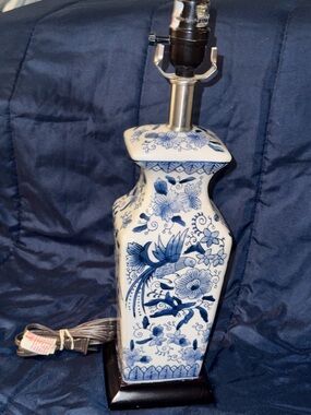 Source Unknown Blue and White Porcelain Table Lamp with Floral Bird Motif